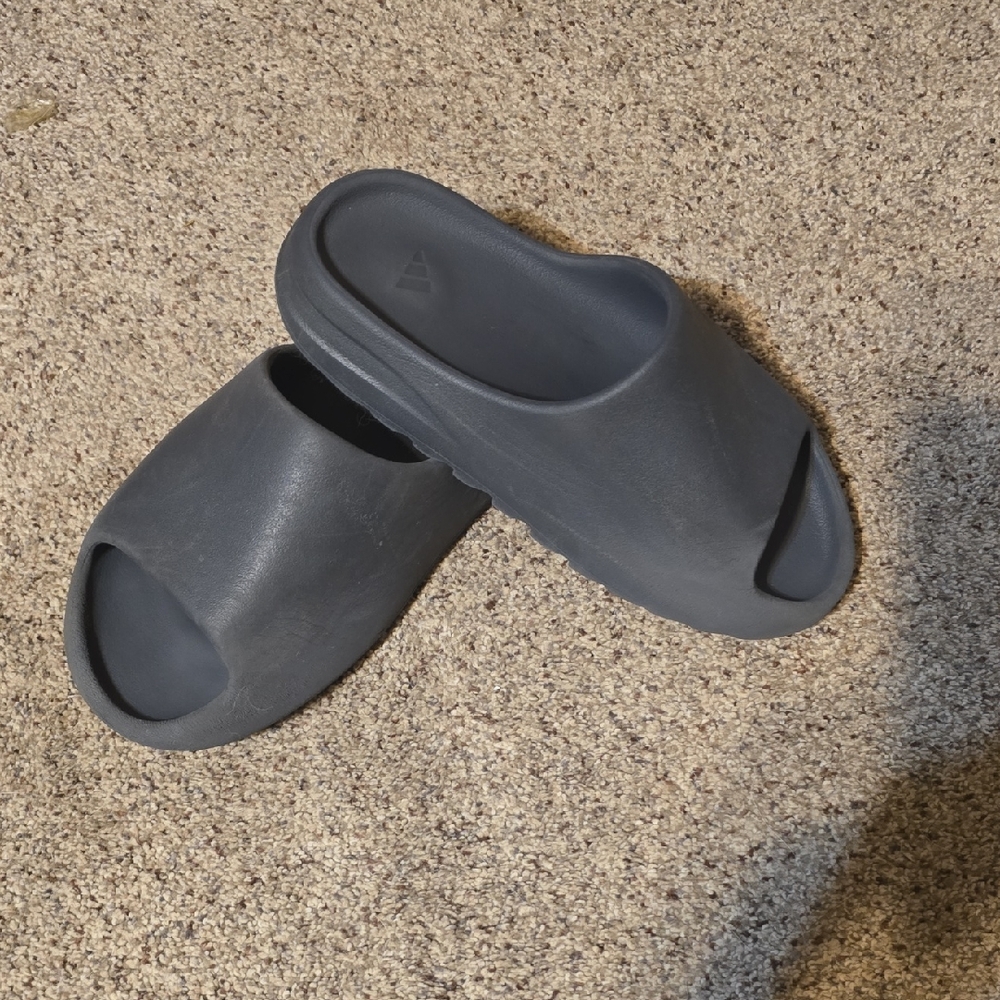 Adidas YEEZY SLIDES
